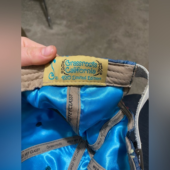 Grassroots California 420 Limited Edition Blue and Suede Snap Back, S/M - Picture 11 of 11